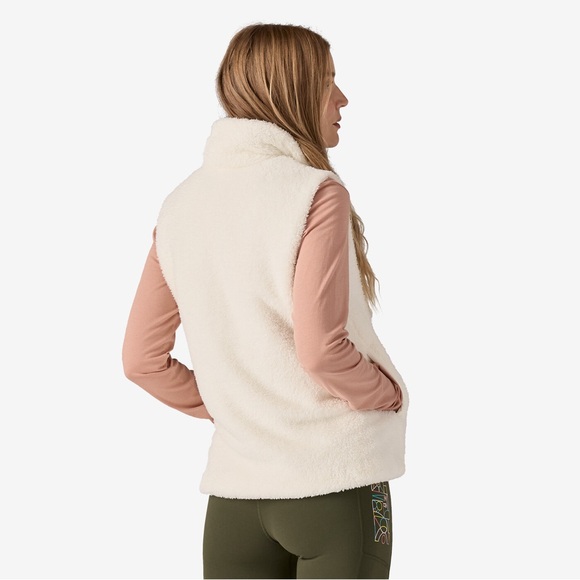 Patagonia Women’s Los Gatos Vest in White - Picture 7 of 11